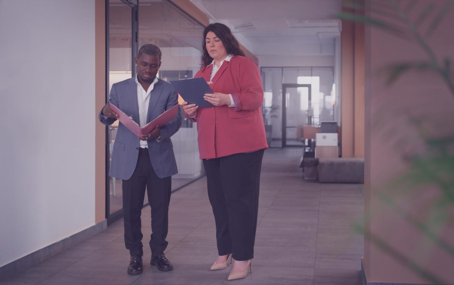 Espace de travail collaboratif avec documents financiers